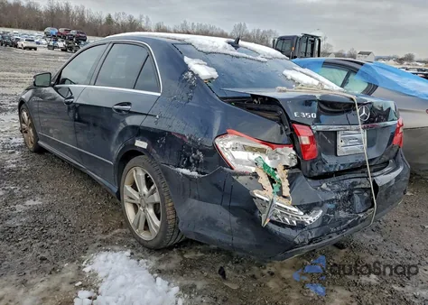 2013 Mercedes-Benz E 350 z USA, uszkodzony, nr VIN WDDHF5KB9DA728838